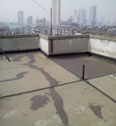 广西漏水维修 楼顶漏水是什么原因，楼顶漏水维修方法是什么?